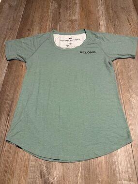 Belong Designs Versatek Sage Green Short Sleeve Tee